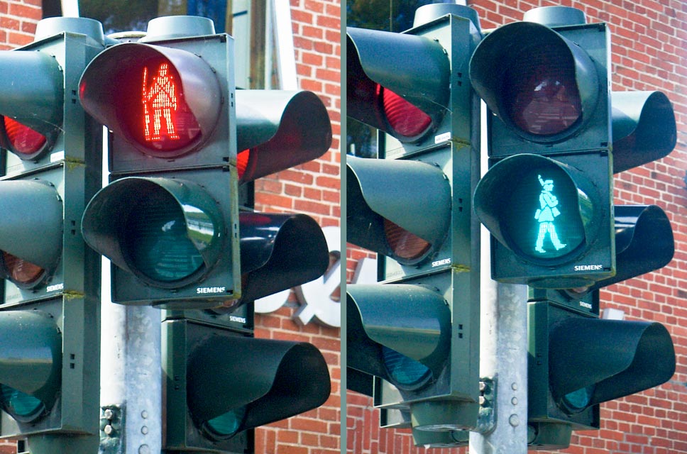 r&oslahs;d-gr&oskash;n landssoldat